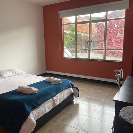 Republica Hostel Cabin Beds Богота Екстериор снимка